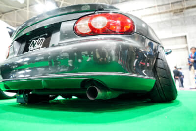 マツダ NB型 ロードスター:リアスポイラーは限定車だったターボの純正を使う。アンテナも外してスッキリした外観