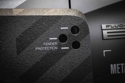 三菱 アウトランダーPHEV ナイト シーカー コンセプト:樹脂でできたフェンダープロテクター