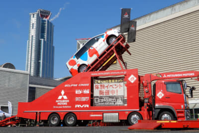 大阪オートメッセ2025の三菱自動車工業 4WD登坂キット 体感コーナー