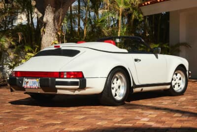 28万ドル（邦貨換算約4360万円）で落札されたポルシェ「911スピードスター ターボルック」（C）Courtesy of RM Sotheby's