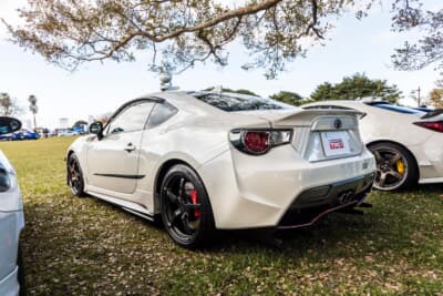TRD 14R：ボトム全体に赤いラインをアクセントとして導入。さり気なくオリジナリティをアピールする