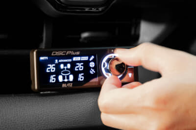 BLITZ DAMPER ZZ-R L SpecDSC Plusは室内から簡単に減衰力を変更することが可能