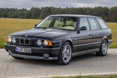 BMW M5：1988年に発表された2代目となるE34。M5ツーリングは遅れて1992年に登場している
