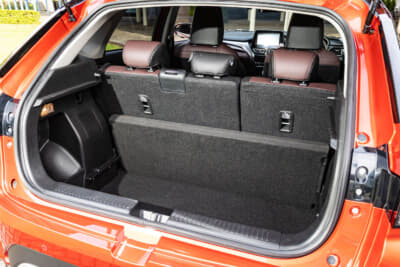 スズキ フロンクス：ラゲッジ容量は210L。ラゲッジボードを取り外せば290Lとなる