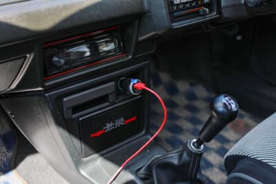 ホンダ バラードスポーツCR-X：オーディオもはスマホが活用できるように1DINタイプに変更済み