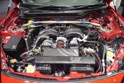 トヨタ GR86：カーボンのエアインテークが目を引くが、パワー系は吸排気とECUだけのライトチューン