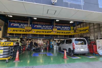 ダンロップ シンクロウェザーの装着はタイヤセレクト鷺沼店で行った