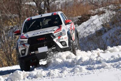 34号車の羽根田組は9分42秒3でクラス5位にとどまった