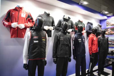 会場にはチームウェアも展示