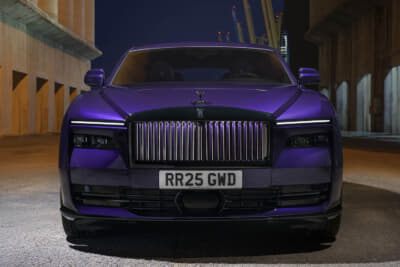 ロールス・ロイス ブラックバッジ・スペクター:顧客の匿名化された走行データに基づいて開発され、最高出力659ps/最大トルク1075Nmを発揮する