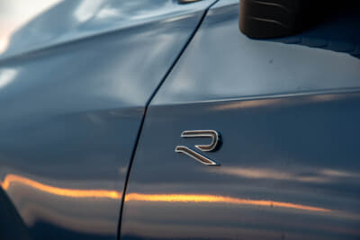 フォルクスワーゲン ゴルフ ヴァリアント TDI Rライン：Rラインは専用のスポーツサスペンションが奢られる