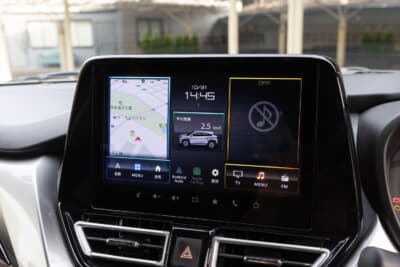 スズキ フロンクス：インパネセンターの上部に位置する9インチHDモニター