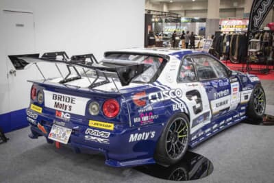 日産 スカイライン：グラムライツ 57CR リミテッドを装着