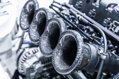 ホンダ EG型 シビック：4連スロットル仕様のチューニングK24Aとなっている