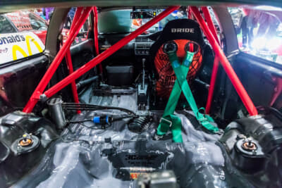 ホンダ EG型 シビック：後部の内装は取り払われ、なにもない状態