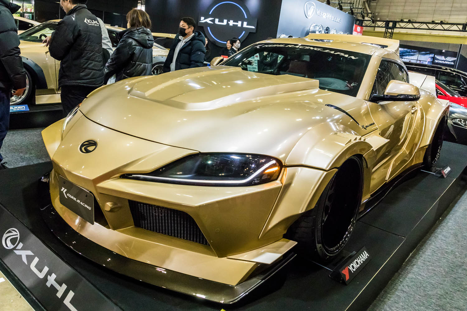 クールジャパンのトヨタ「GRスープラ」が進化！ 迫力のルーフウイング