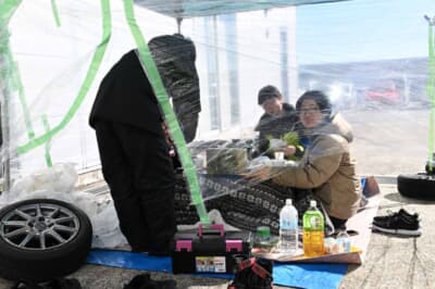 パドックにはこたつ部屋がいくつも出現