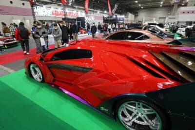 ビースト：ベース車両はランボルギーニ ディアブロ