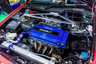 ホンダ EG型 シビック：B16Aエンジンは1.6Lのままカムの交換とバルタイ調整程度ながら、吸排気系や冷却系などさまざまな部分に手が入れられている