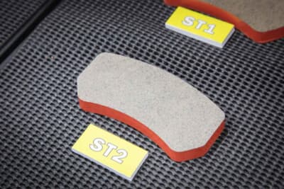 ウインマックスのST2は、街乗りで確実な効きが欲しい人へおすすめとのこと
