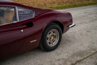 37万9000ドル（邦貨換算約5770万円）で落札されたディーノ「246GT」（C）Courtesy of RM Sotheby's
