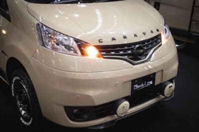 キャラバンジュニア：キャラバンジュニアも同じく日産純正色の「利休」をボディカラーに採用