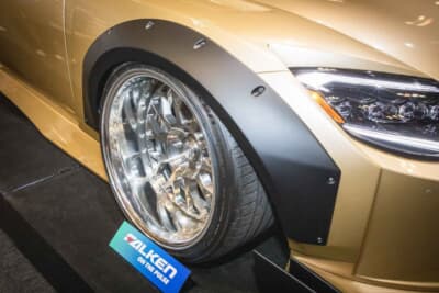 KUHL 34ZR-GTWR SPEC-D WIDEBODY：これまでとは全く異なるビス留めのブラックペイントのオーバーフェンダー