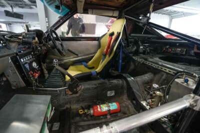 マツダ サバンナRX-7 デイトナ24時間レース仕様車：バケットシートや4点式ロールケージを装備