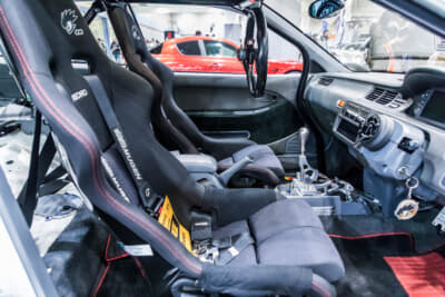 ホンダ EG型 シビック：車内にはRECARO／MUGENのフルバケットシート