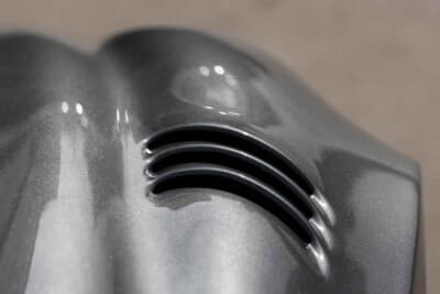 「71万5000ドル（邦貨換算約1億1153万円）で落札されたメルセデス・ベンツ「SLRマクラーレン・エディション」（C）Bonhams」