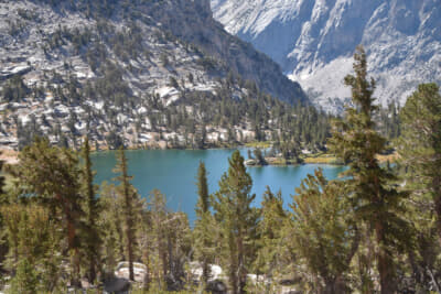 美しい湖が次々に現れる