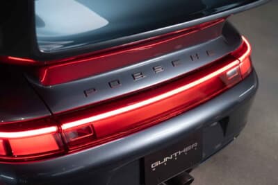 97万5000ドル(邦貨換算約1億5208万円)で現在も販売中のポルシェ「911リマスタード バイ ギュンター ヴェルクス」(C)Courtesy of RM Sotheby's