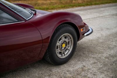 37万9000ドル（邦貨換算約5770万円）で落札されたディーノ「246GT」（C）Courtesy of RM Sotheby's