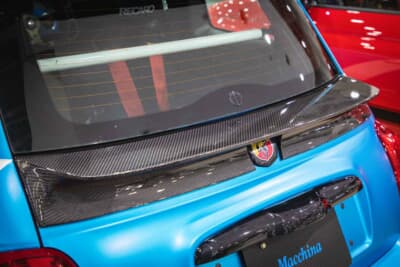 アバルト 595：リアはダックテール化