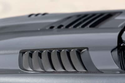 「71万5000ドル（邦貨換算約1億1153万円）で落札されたメルセデス・ベンツ「SLRマクラーレン・エディション」（C）Bonhams」