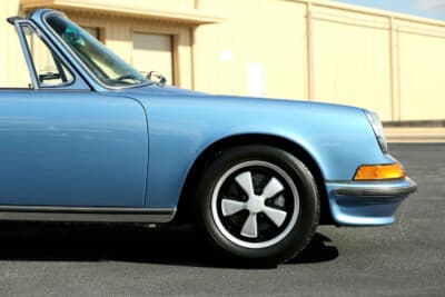 18万～20万ドル（邦貨換算約2808万～3120万円）で現在も販売中のポルシェ「911T タルガ」（C）Bonhams