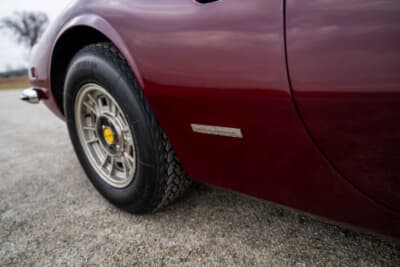 37万9000ドル（邦貨換算約5770万円）で落札されたディーノ「246GT」（C）Courtesy of RM Sotheby's