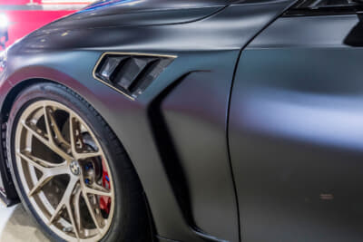 BMW G80型 M3セダン：ALPHA-Nのフロントフェンダーを装着