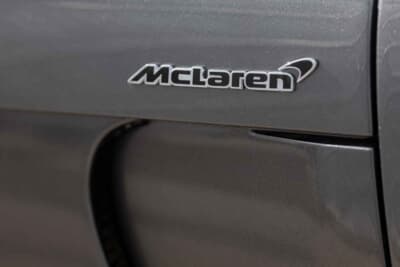 「71万5000ドル（邦貨換算約1億1153万円）で落札されたメルセデス・ベンツ「SLRマクラーレン・エディション」（C）Bonhams」