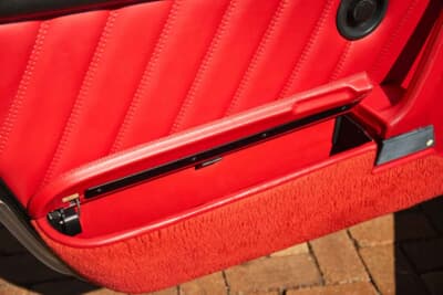 28万ドル（邦貨換算約4360万円）で落札されたポルシェ「911スピードスター ターボルック」（C）Courtesy of RM Sotheby's