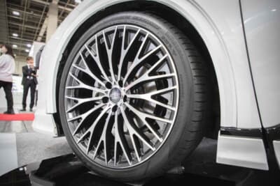 トヨタ クラウンセダン：ホムラ 2×15Rを装着