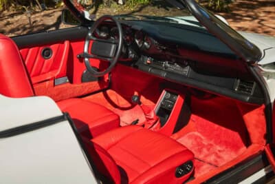 28万ドル（邦貨換算約4360万円）で落札されたポルシェ「911スピードスター ターボルック」（C）Courtesy of RM Sotheby's