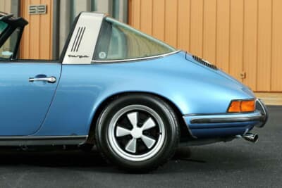 18万～20万ドル（邦貨換算約2808万～3120万円）で現在も販売中のポルシェ「911T タルガ」（C）Bonhams