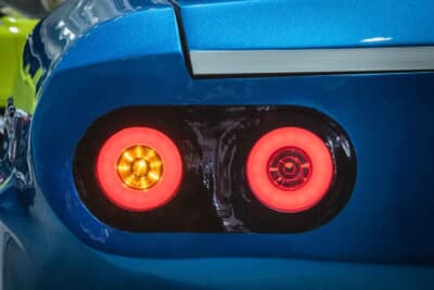 ネオ スカイライン：C110型から採用された丸テールも再現