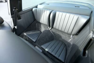 18万～20万ドル（邦貨換算約2808万～3120万円）で現在も販売中のポルシェ「911T タルガ」（C）Bonhams