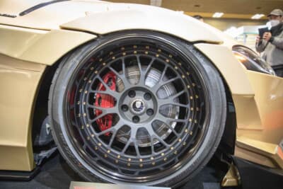 GR SUPRA 90R-GTWR SPEC-D WIDEBODY：ホイールはKUHLオリジナルのVERZ-KRONE04の19インチを装着