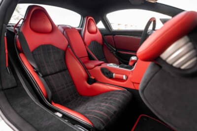 「71万5000ドル（邦貨換算約1億1153万円）で落札されたメルセデス・ベンツ「SLRマクラーレン・エディション」（C）Bonhams」