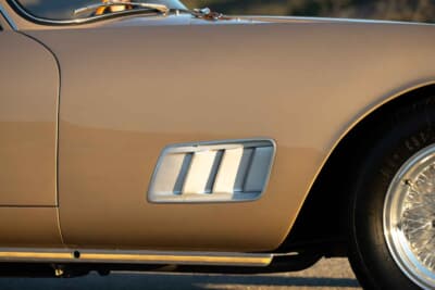 377万2500ドル（邦貨換算約5億7100万円）で落札されたフェラーリ「250GTベルリネッタTdF」（C）Courtesy of RM Sotheby's