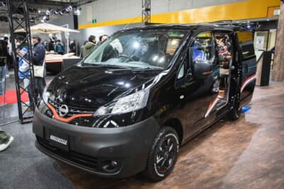 「ボクシースタイル」がプロデュースした日産NV200バネット：ロングスライドデッキを取り付けたことで、積むと収納を1台で完結させた1台