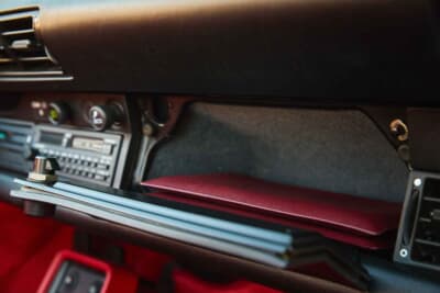 28万ドル（邦貨換算約4360万円）で落札されたポルシェ「911スピードスター ターボルック」（C）Courtesy of RM Sotheby's